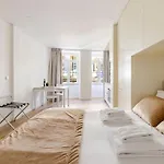 Apartment In Real