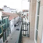 Apartment In Real